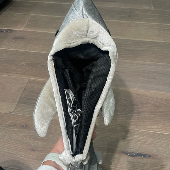 Target kids plush shark hat. NWT - Picture 3 of 4